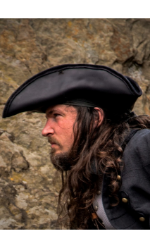 Tricorne en cuir